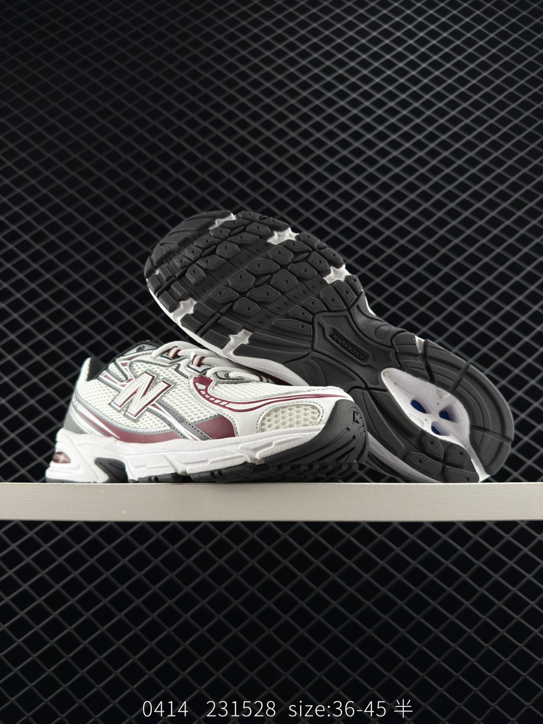 New Balance MR740 NB